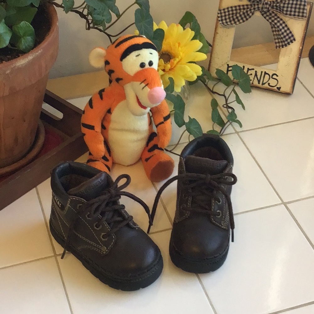 ‘Skechers’ Leather Lace-Up Boots